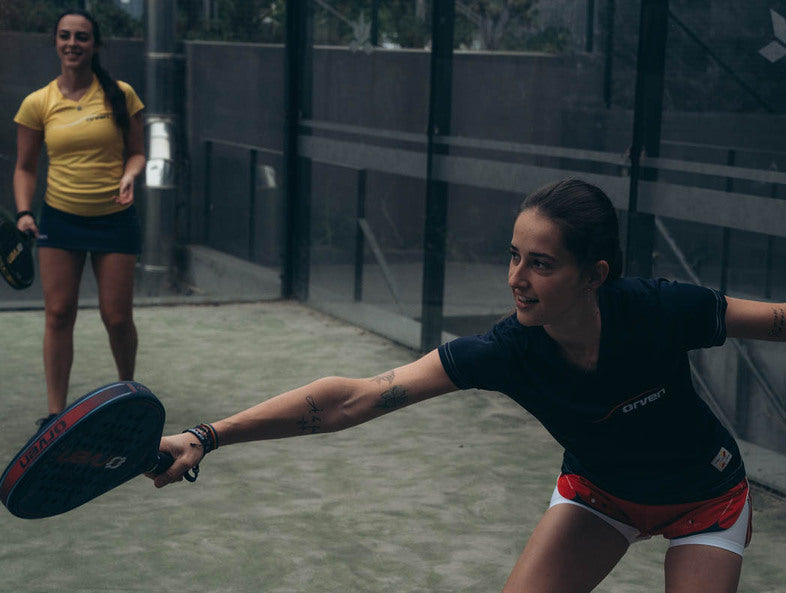 Consejos, trucos y técnicas de padel para mejorar tu juego